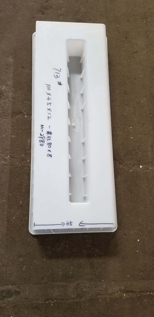 四川100*35*12一条孔路沿石侧向排水塑料模具-贵州塑料模具