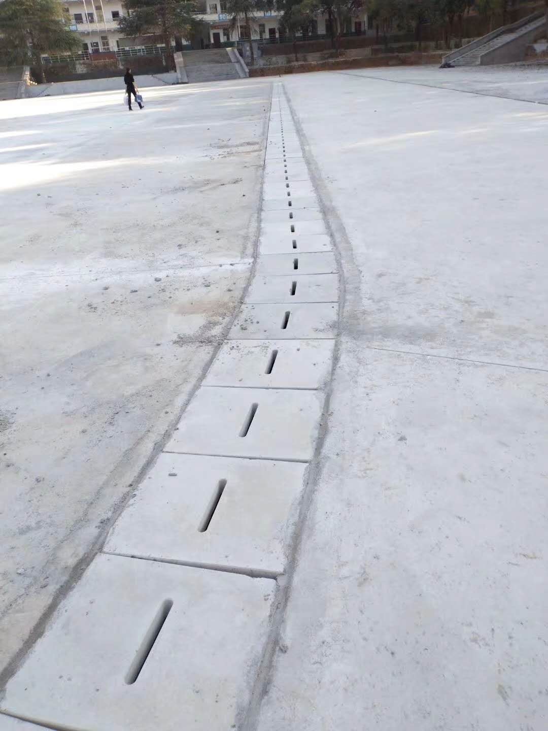 侧带漏水平石模具生产铺路砖安装展示